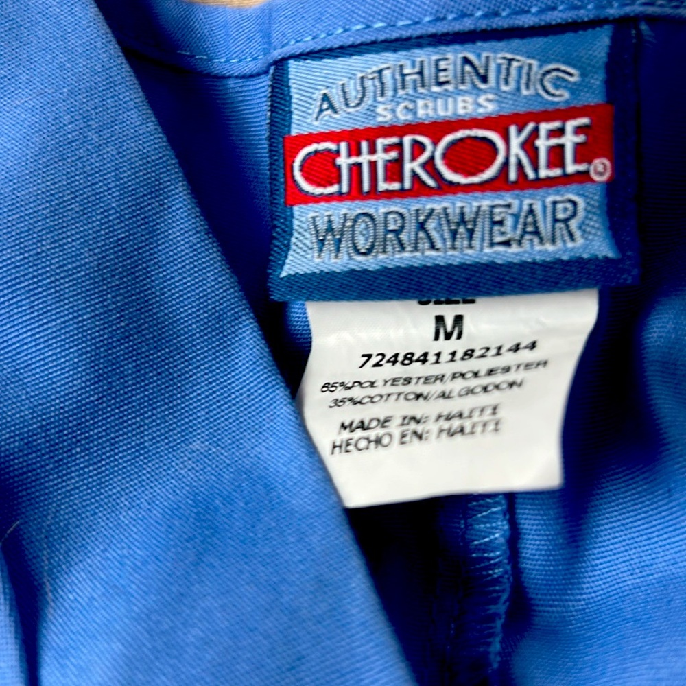 Cherokee scrub set top size M bottoms size S